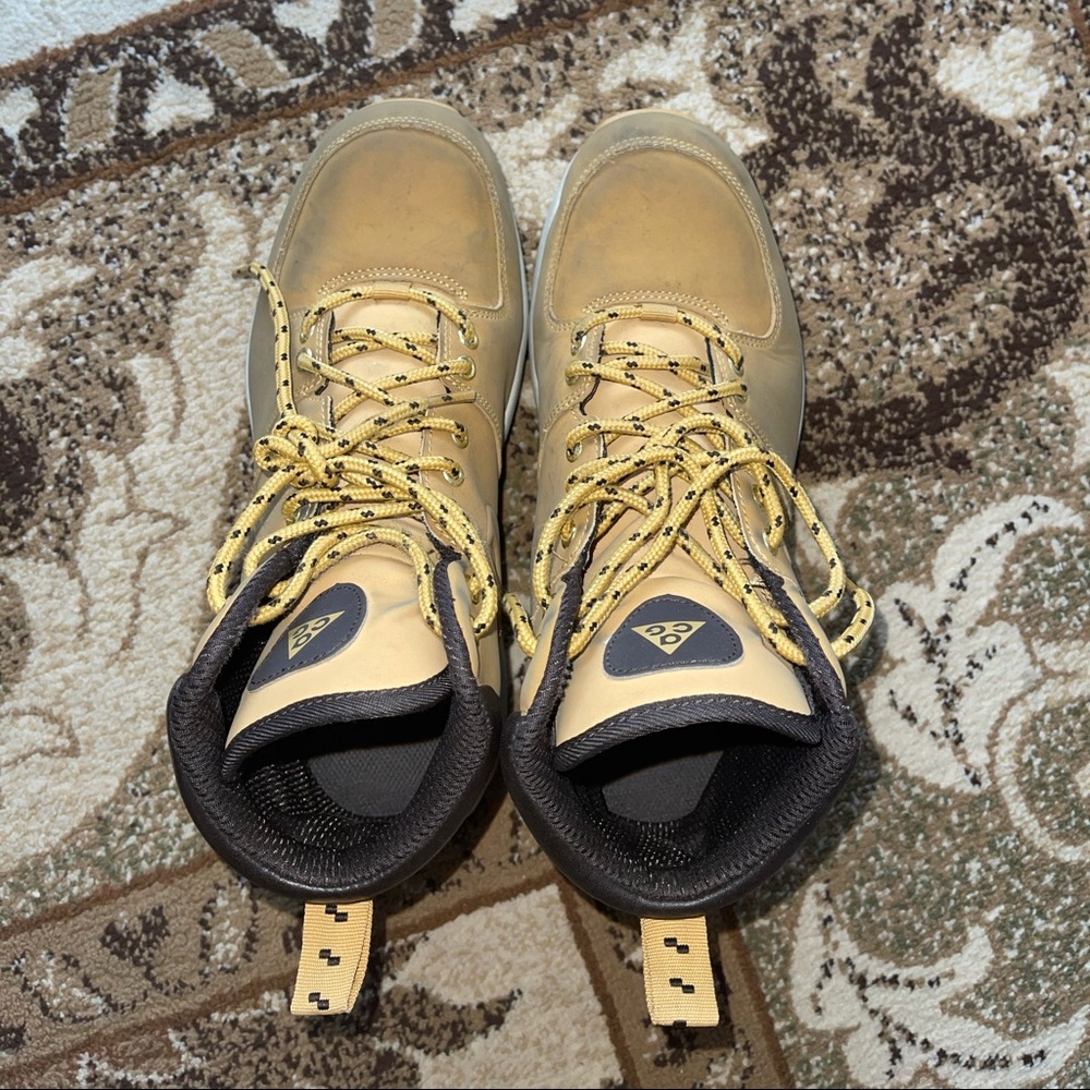 Nike Boots
